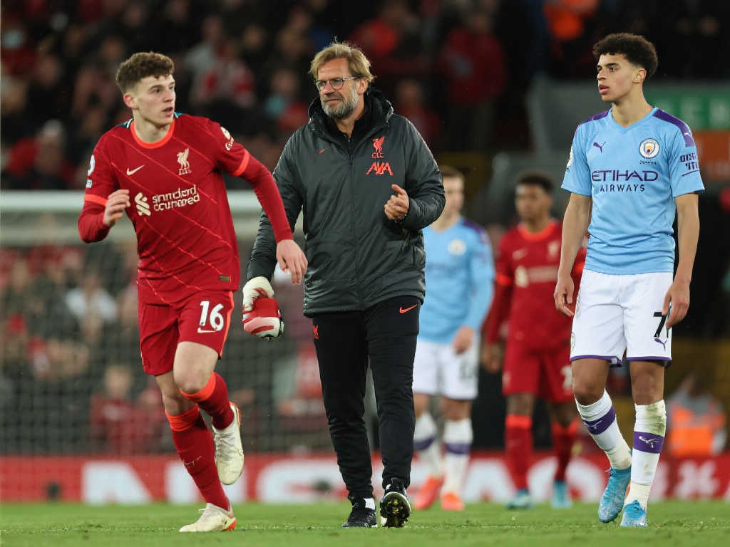 他仍然擁有 他仍然擁有